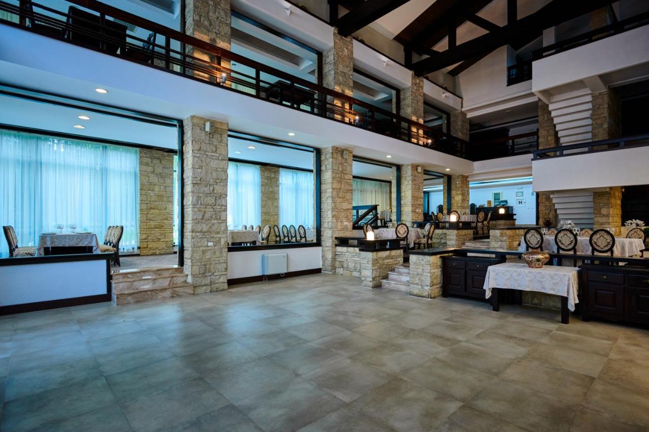 Hotel & Restaurant Sofia Sucevita Bagian luar foto